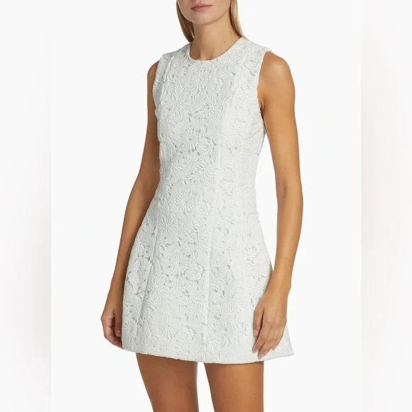 NWT Sachin & Babi Mon Coeur Lace Mini Dress w/ Heart Cutout Size 6 - Picture 2 of 12